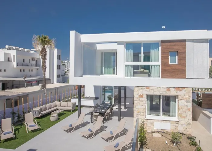 Kube Luxury Villas