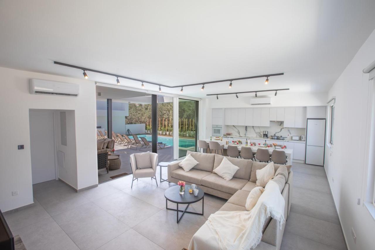 Villa Kube Luxury Agia Napa